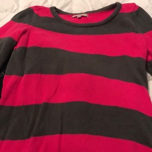 Gap Grey and pink striped sweater